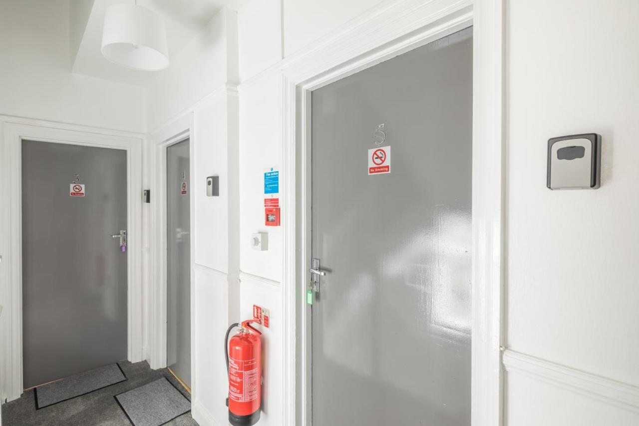 Private Room 5 With Kitchenette By Cb Stays No Minimum Stays CBG Eksteriør bilde